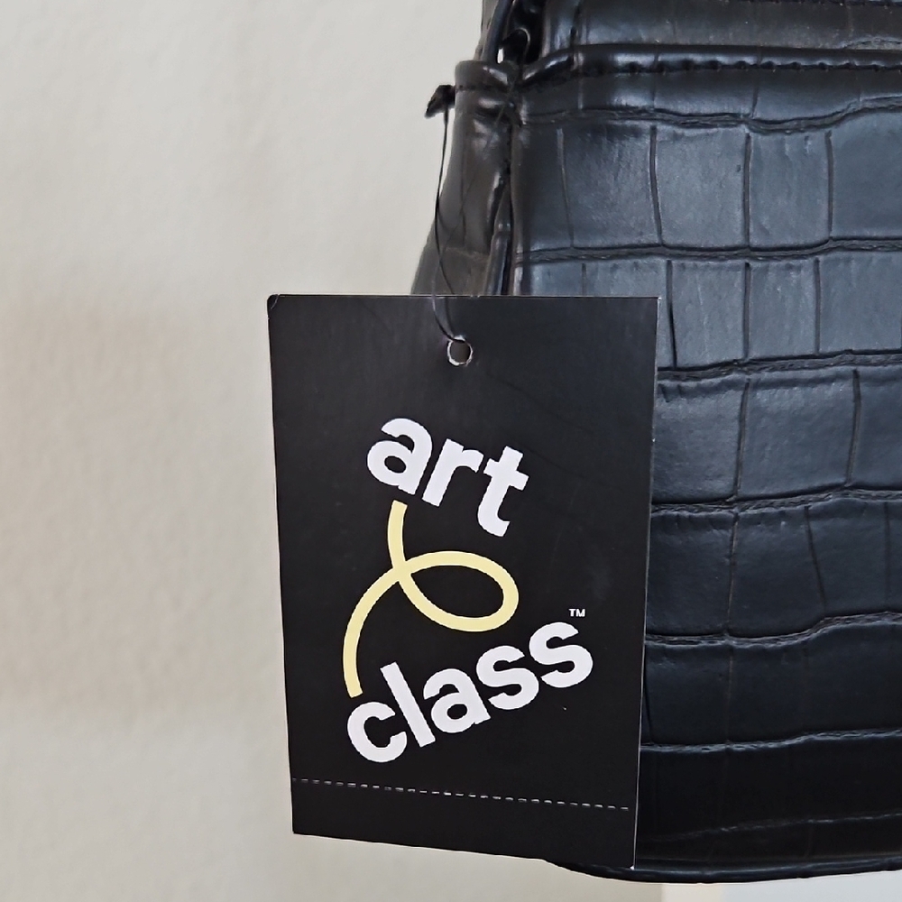 ** FINAL SALE** NWT Art Class Black Croc-Embossed Bag - Picture 2 of 8
